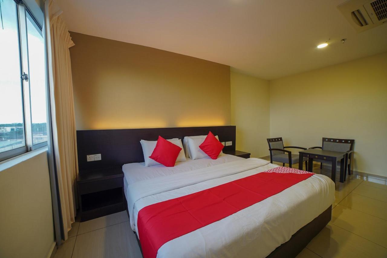 Oyo 89531 Villa Hotel Segamat Exterior photo