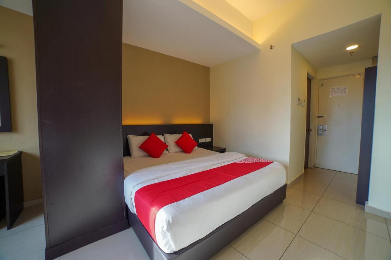 Oyo 89531 Villa Hotel Segamat Exterior photo