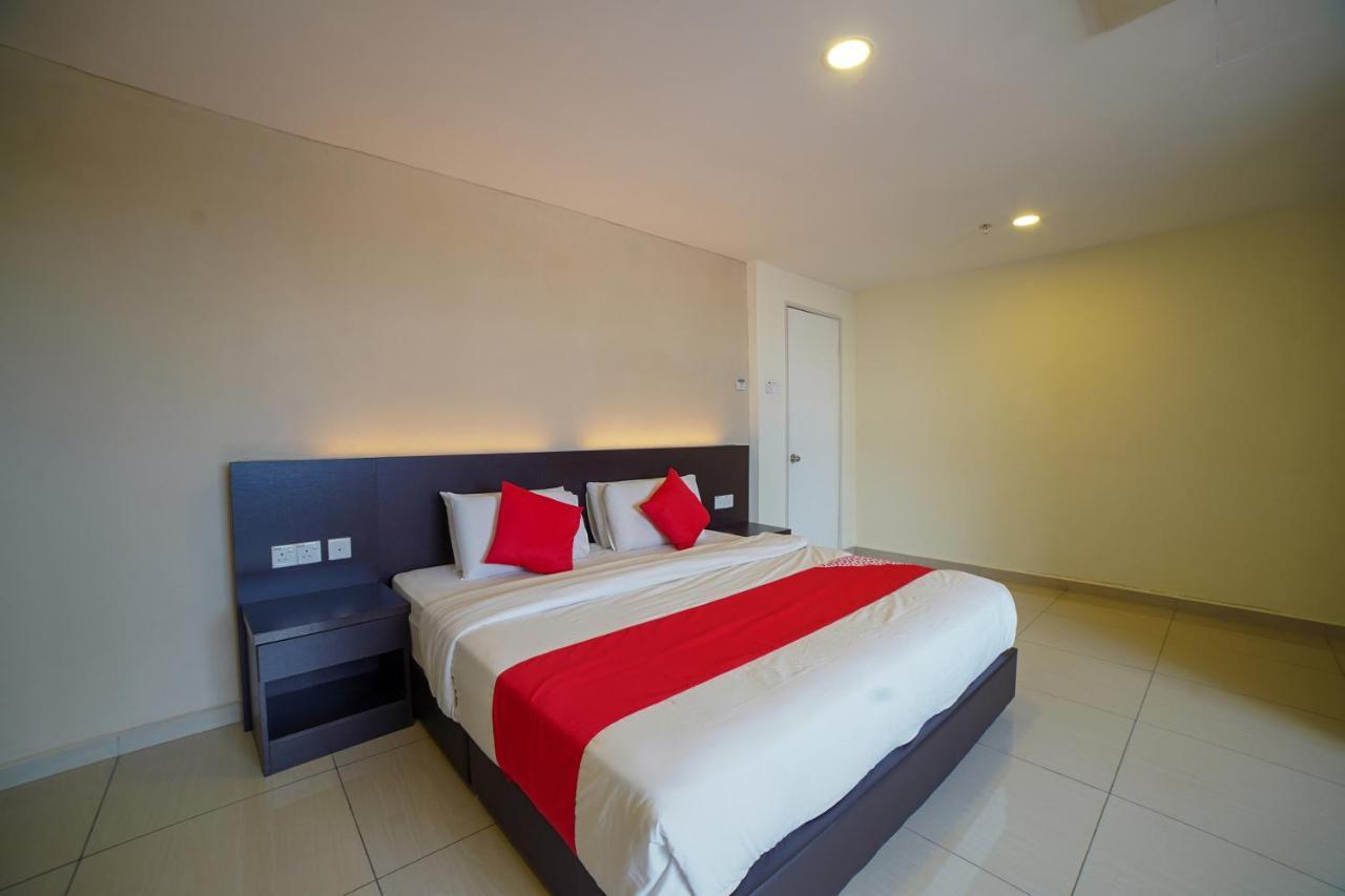 Oyo 89531 Villa Hotel Segamat Exterior photo